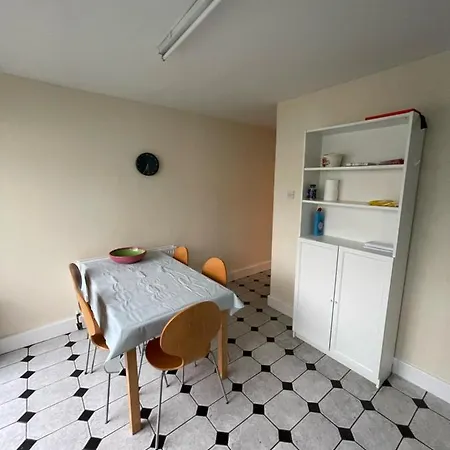 Apartment Bath Avenue