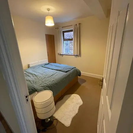 Bath Avenue Apartment *